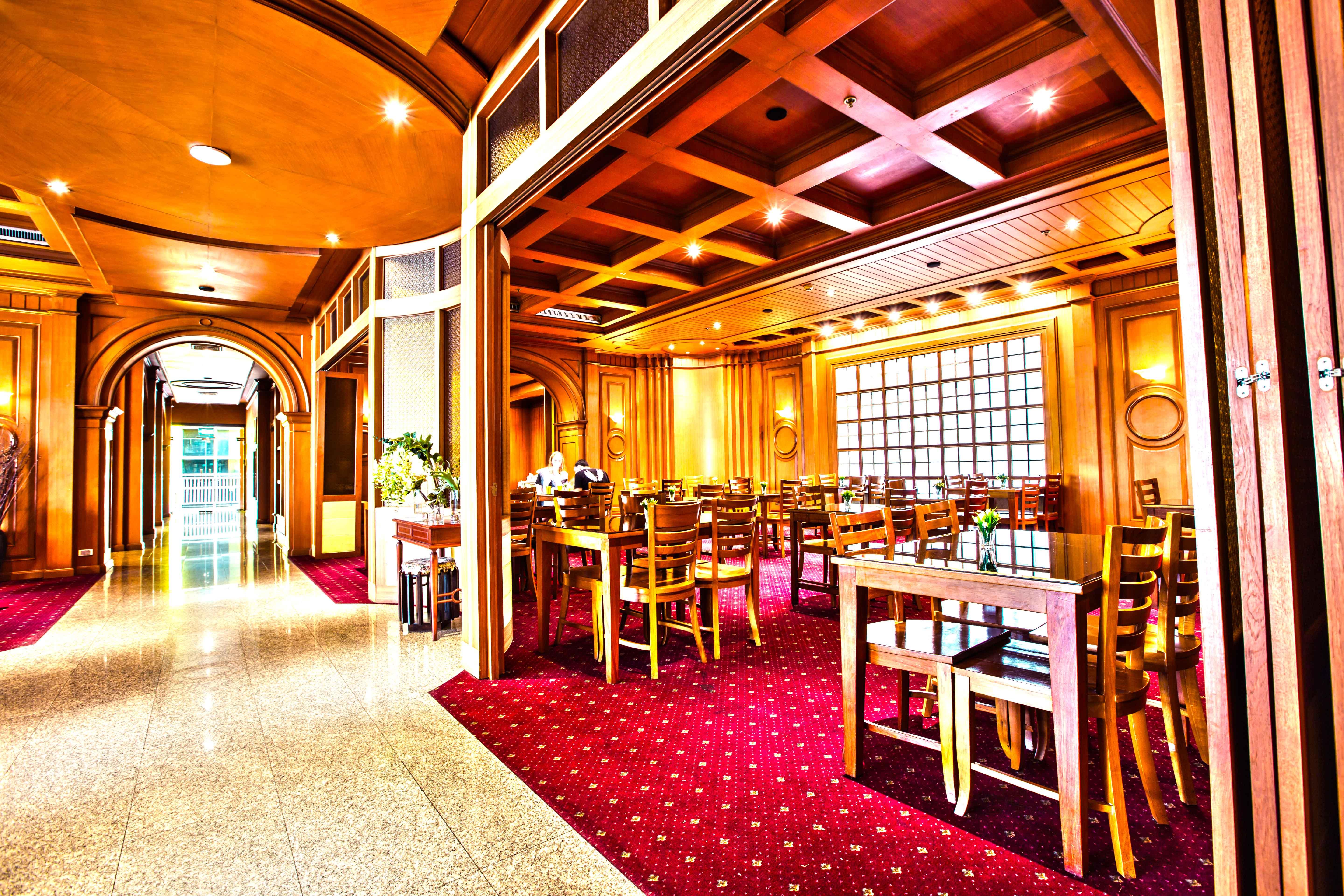 The Victory Residences Bangkok Exterior photo